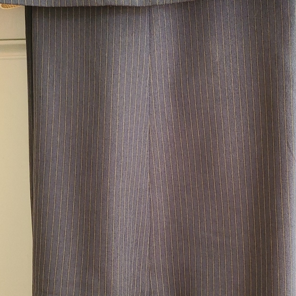 Suit - Picture 3 of 3